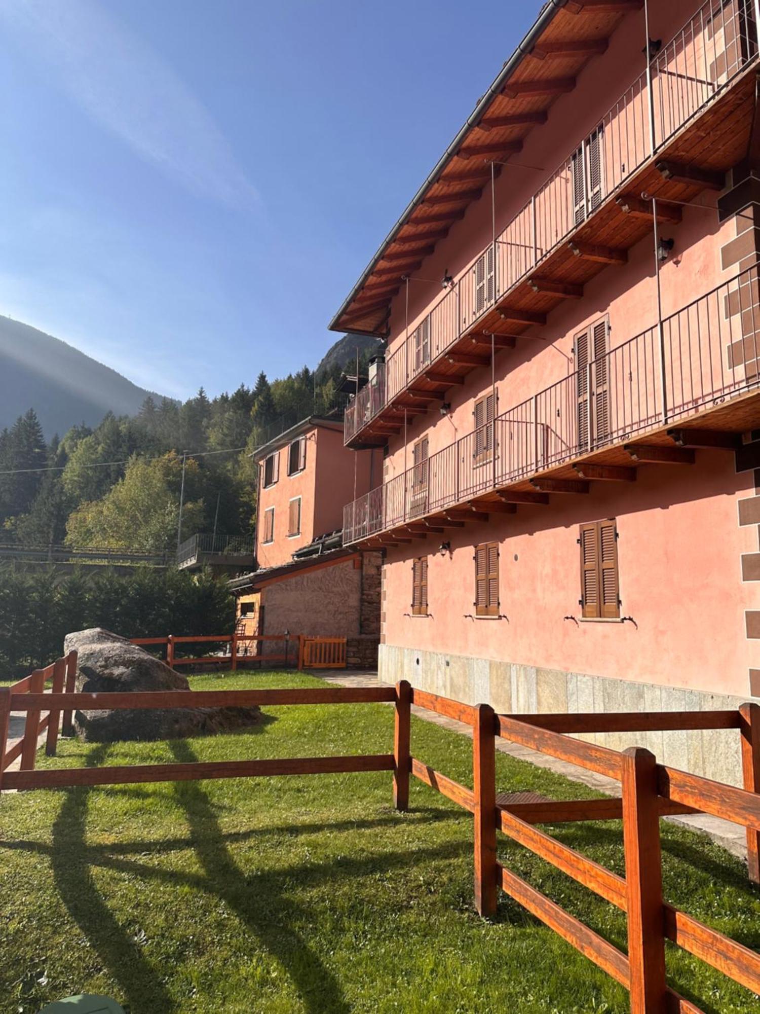Le Grenier De Olga E Mario Apartment Pre-Saint-Didier Bagian luar foto