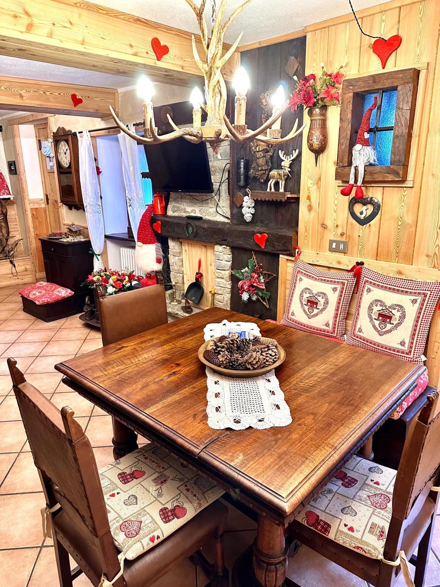 Le Grenier De Olga E Mario Apartment Pre-Saint-Didier Bagian luar foto